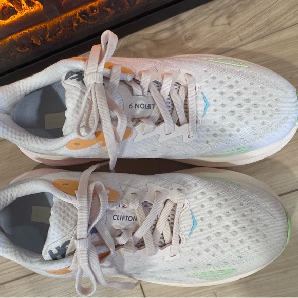 Hoka Women's Light Gray and Green Athletic Shoes - Picture 3 of 5